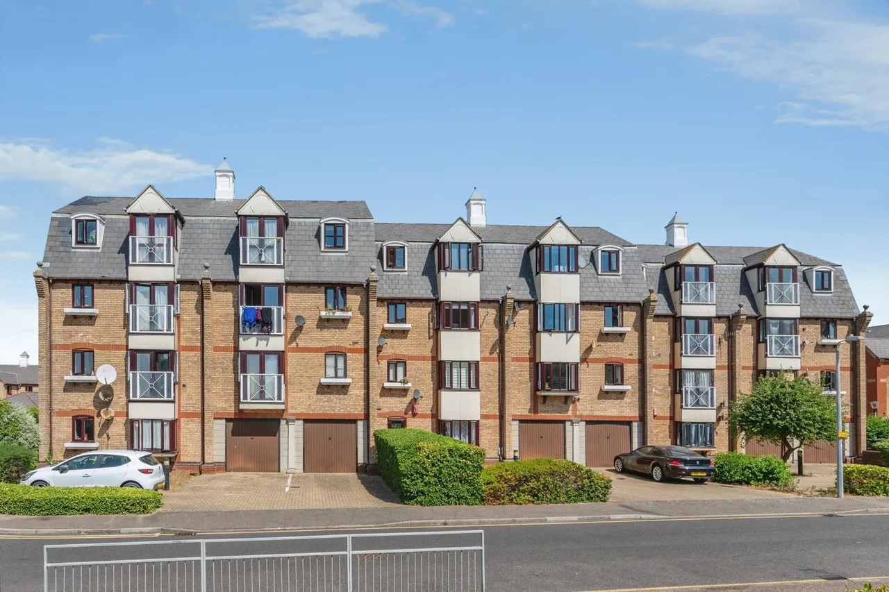 Brick Court, Jetty Walk, Grays, Essex, RM17, photo 21