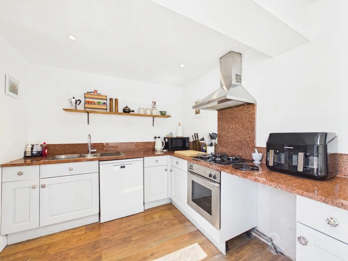 Roman Road, Cheltenham, GL51 8AA, photo 9