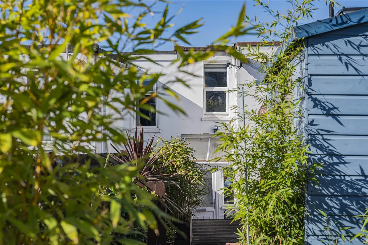 Lewis Close, Newhaven, photo 23