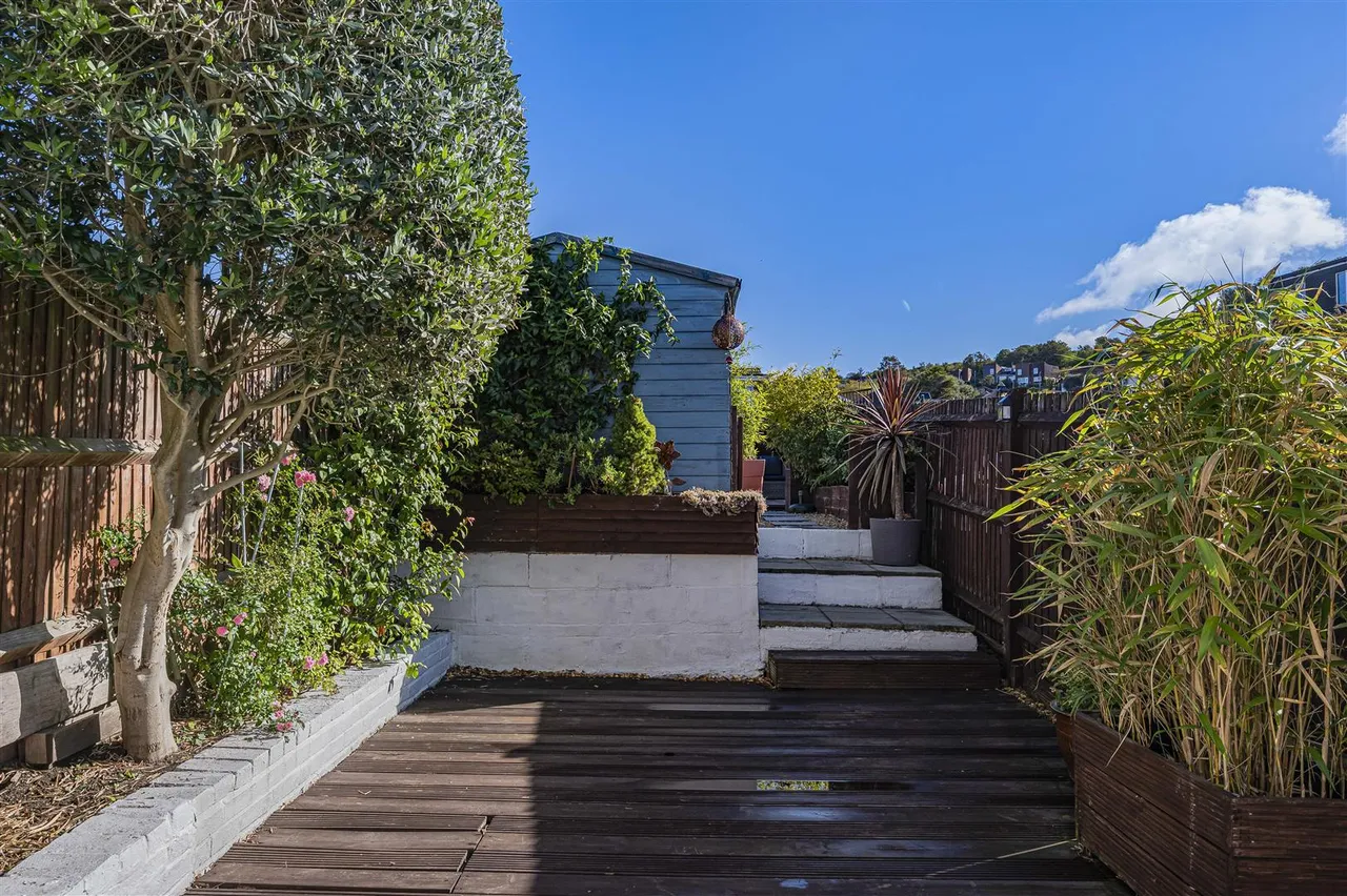 Lewis Close, Newhaven, photo 26