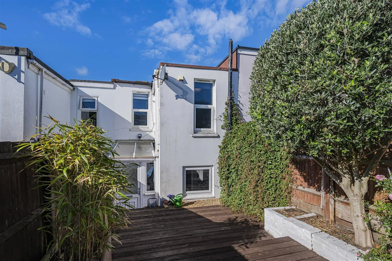 Lewis Close, Newhaven, photo 27