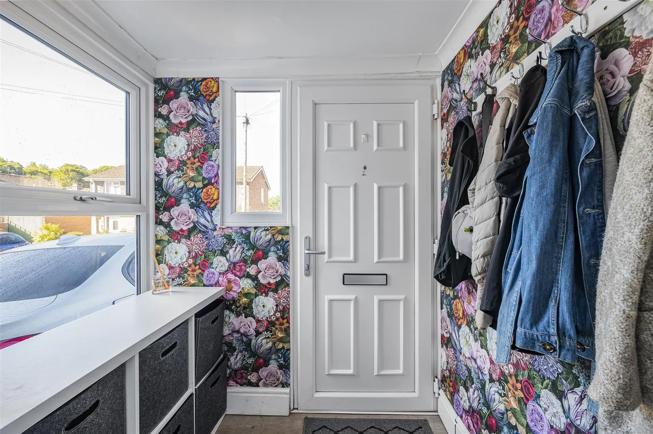 Lewis Close, Newhaven, photo 16
