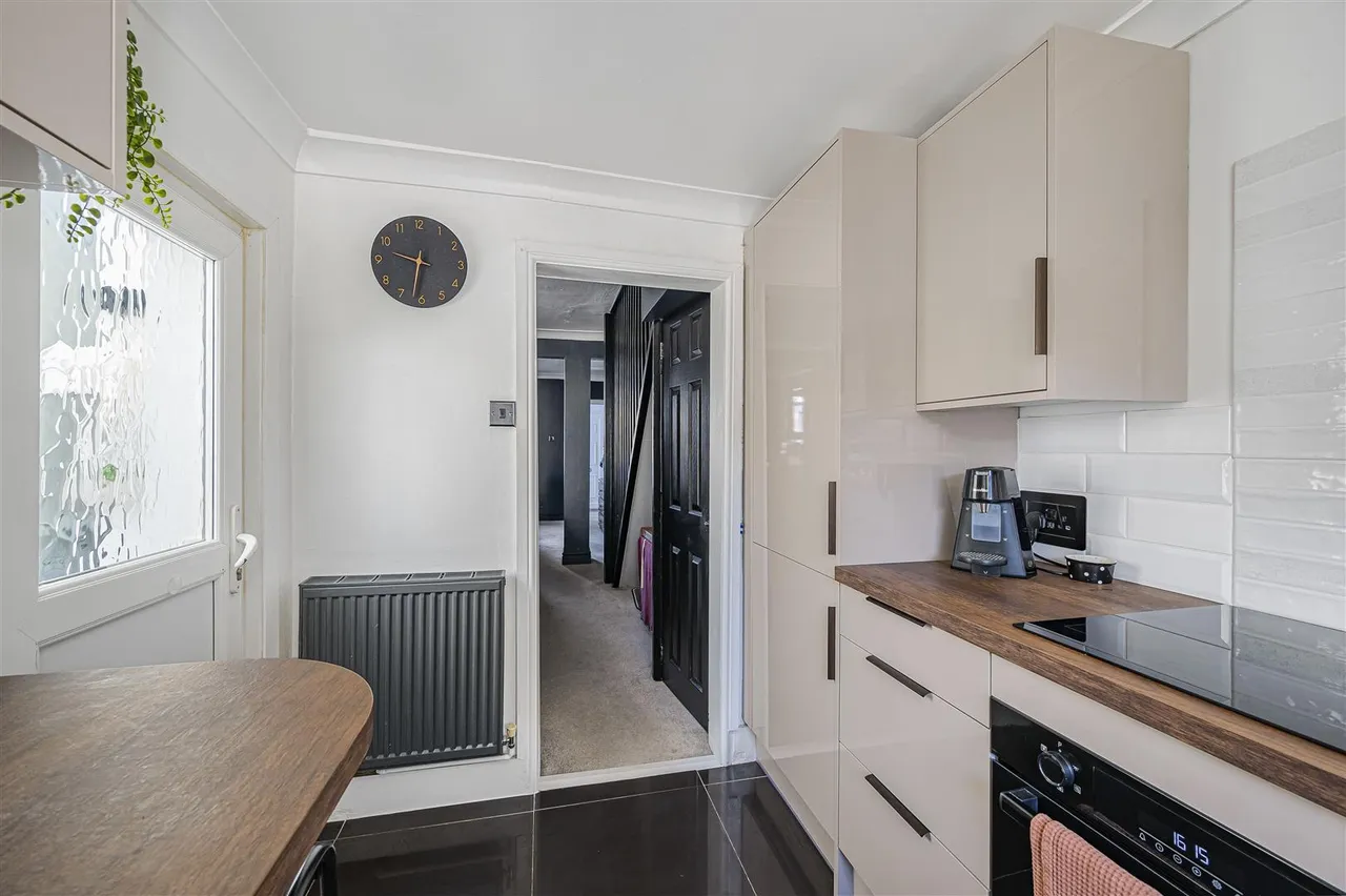 Lewis Close, Newhaven, photo 13