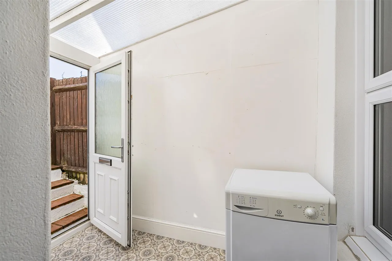 Lewis Close, Newhaven, photo 17