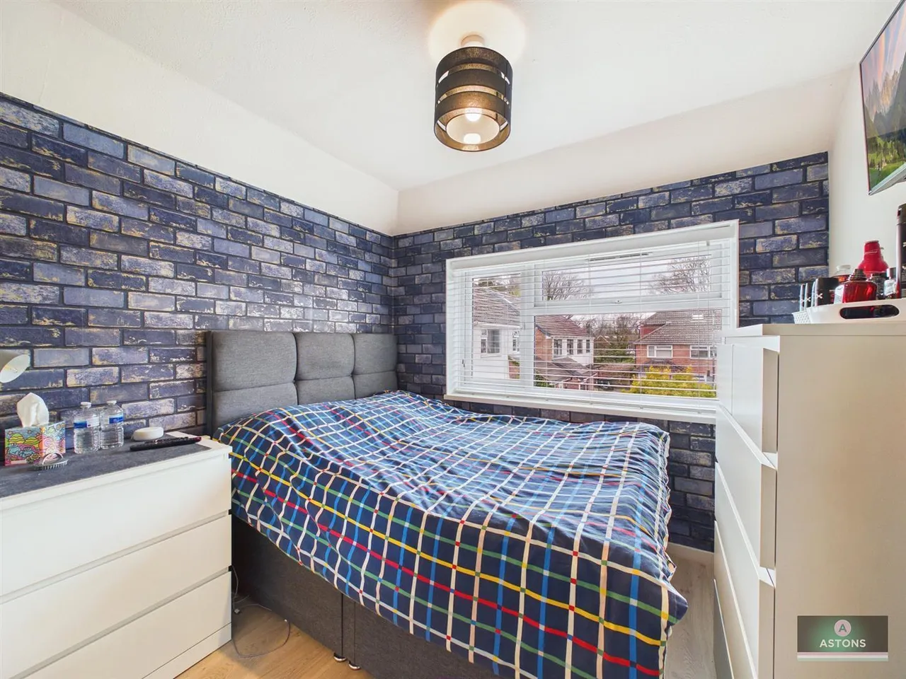 Hardy Close, Pound Hill, photo 17