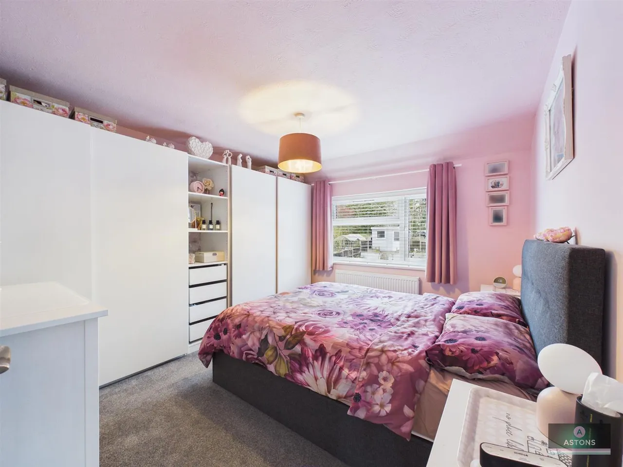 Hardy Close, Pound Hill, photo 15