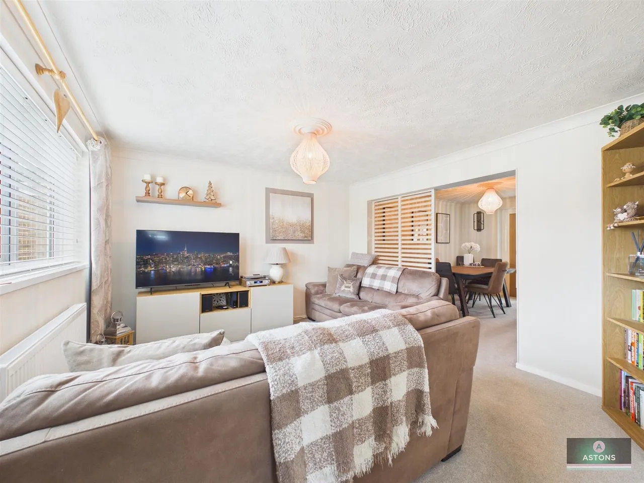 Hardy Close, Pound Hill, photo 10