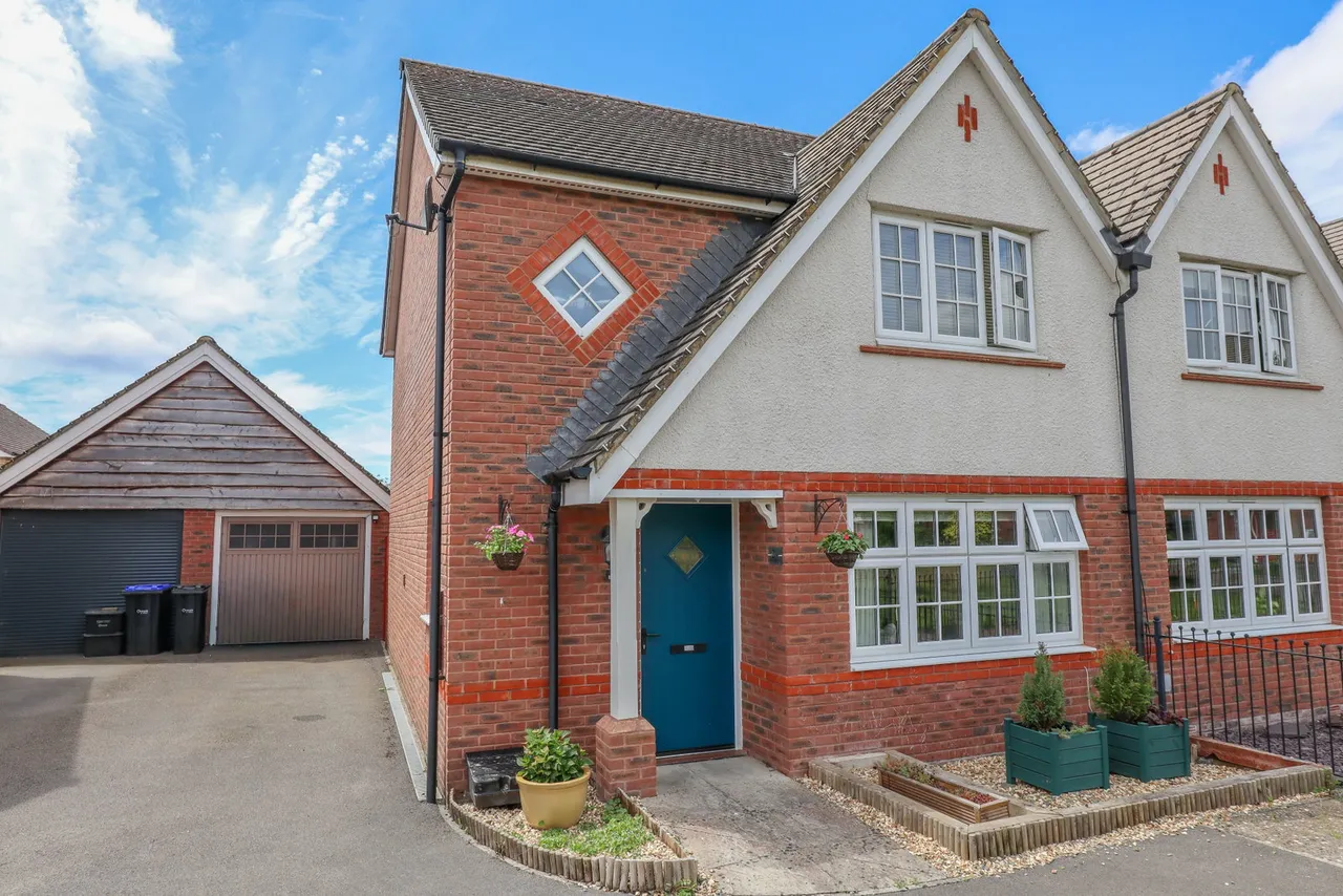 3 bed house for sale, York Road, Calne