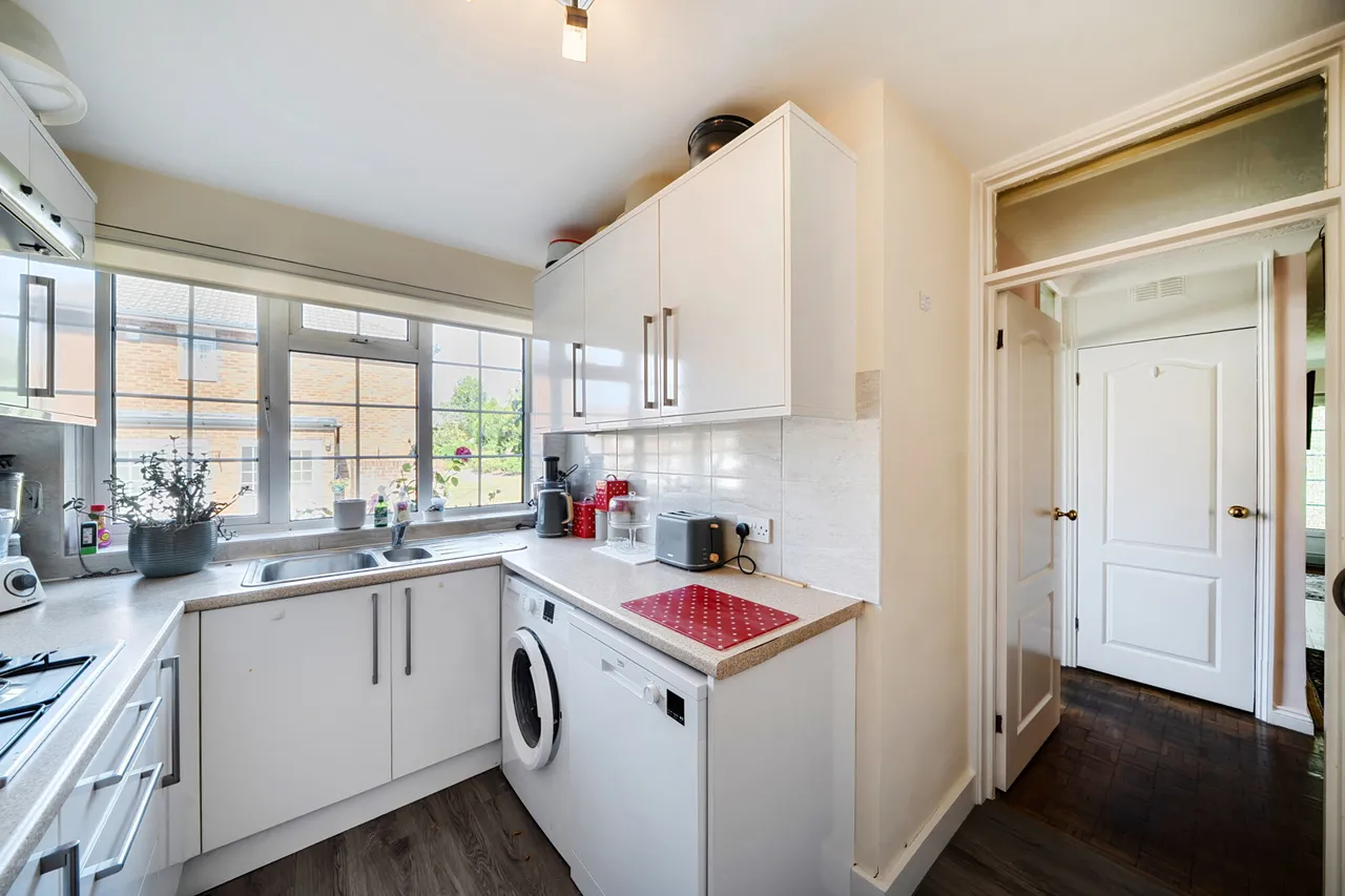 Wildoaks Close, Northwood, HA6, photo 14