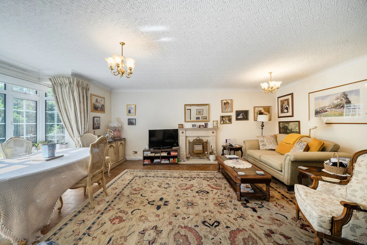 Wildoaks Close, Northwood, HA6, photo 17