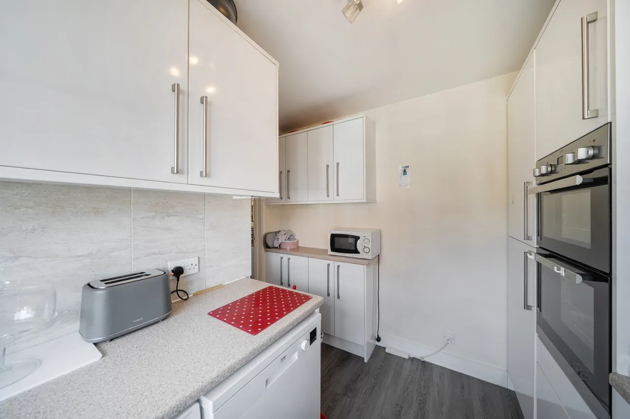 Wildoaks Close, Northwood, HA6, photo 20