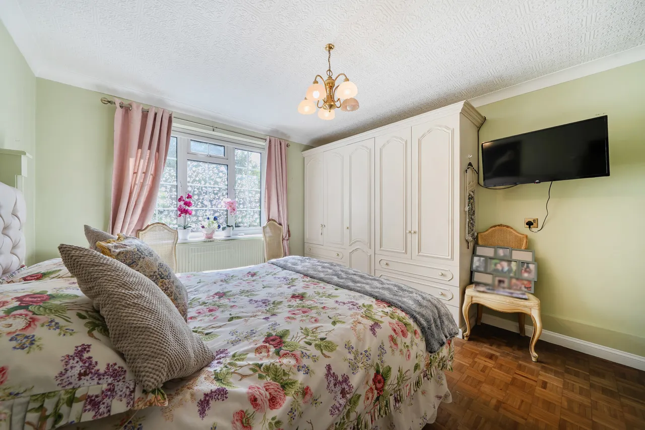 Wildoaks Close, Northwood, HA6, photo 6