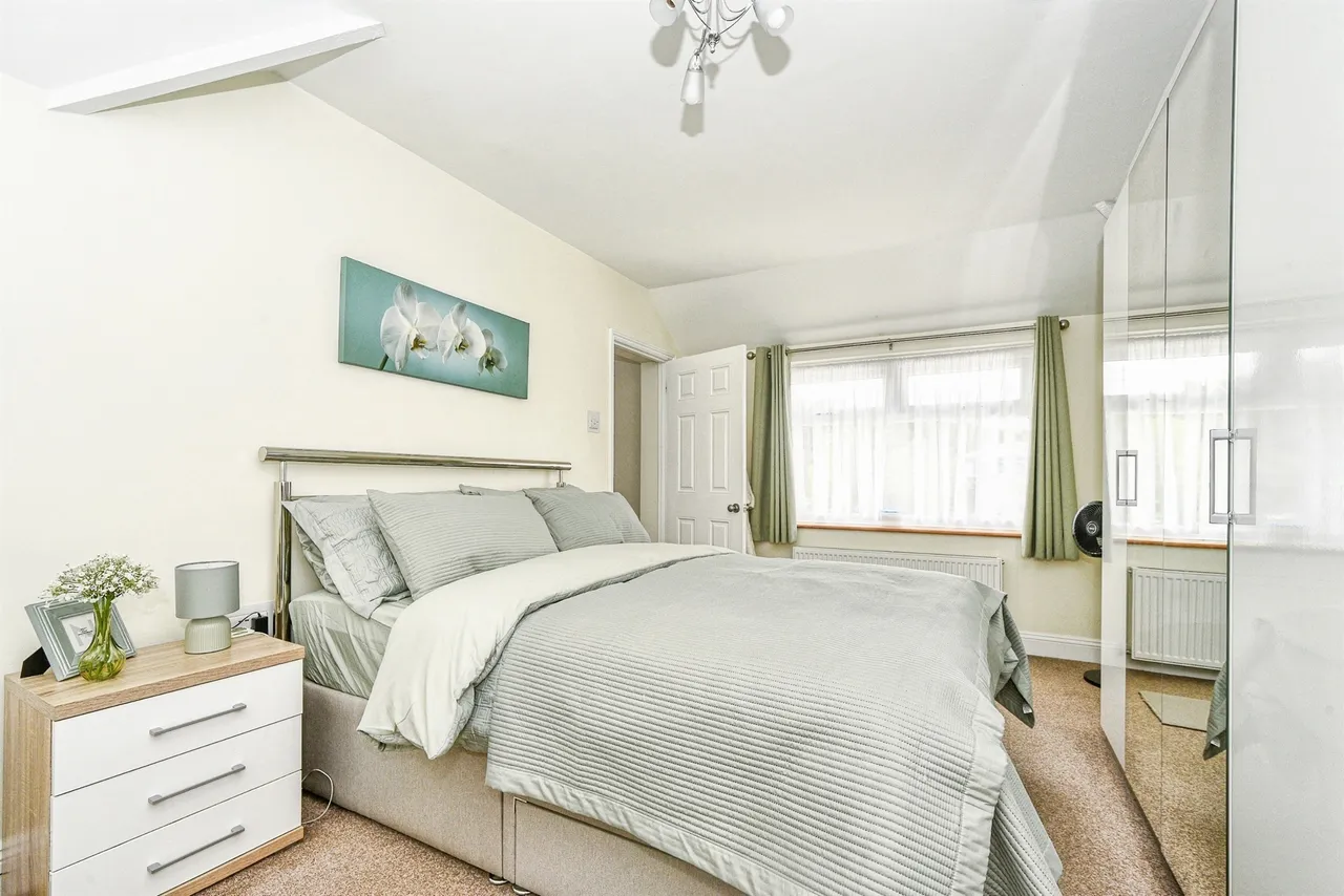 Swindon Road, Stratton St. Margaret, Swindon, photo 9