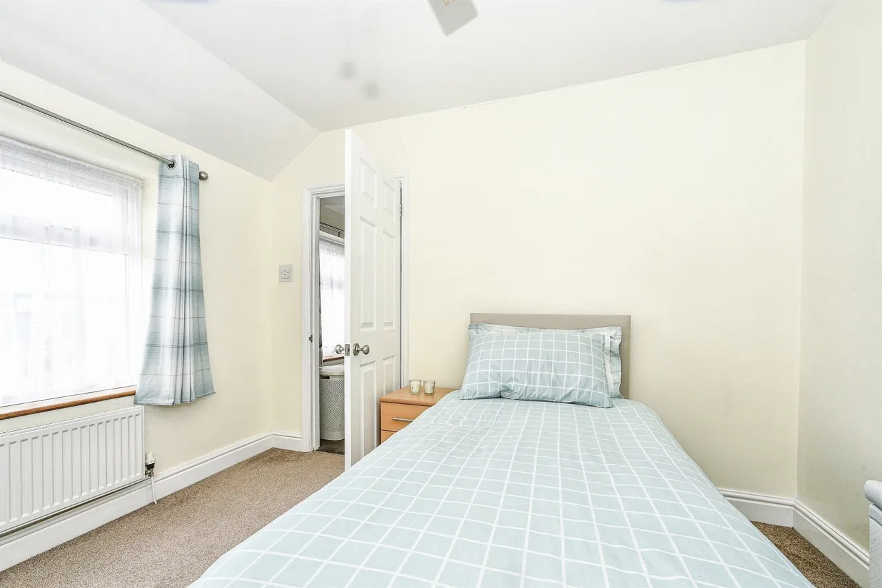 Swindon Road, Stratton St. Margaret, Swindon, photo 12