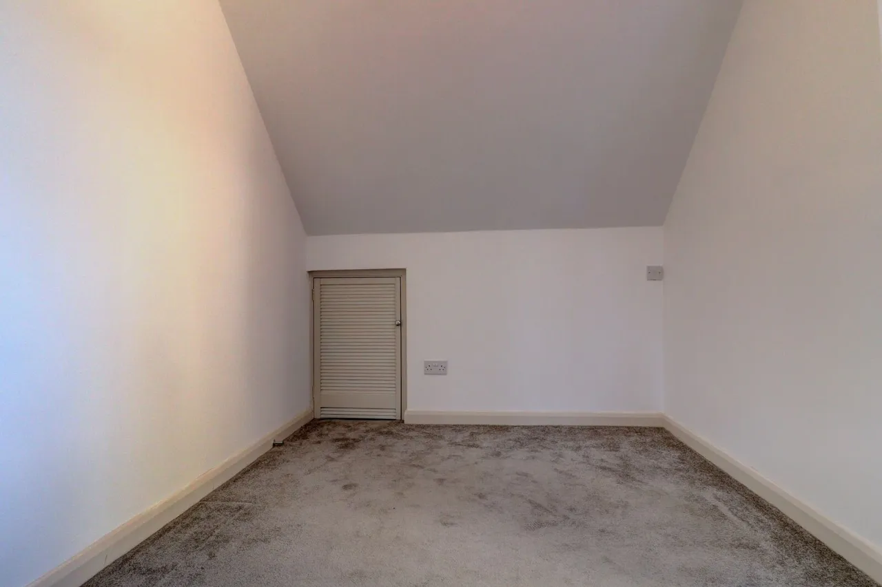 Priory Avenue, High Wycombe, HP13, photo 8