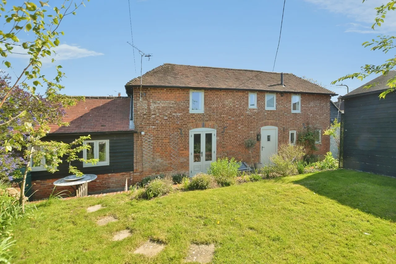 2 bed house for sale, Bower Road, Mersham, TN25