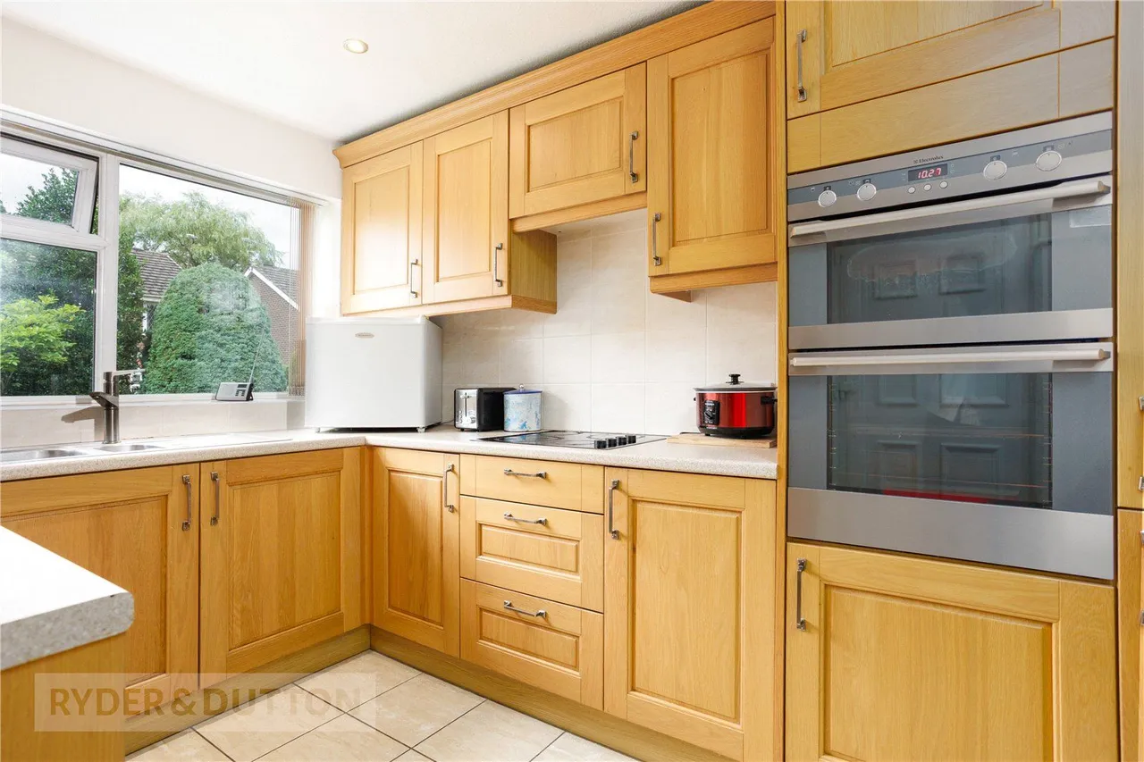 Glasson Walk, Chadderton, OL9, photo 2