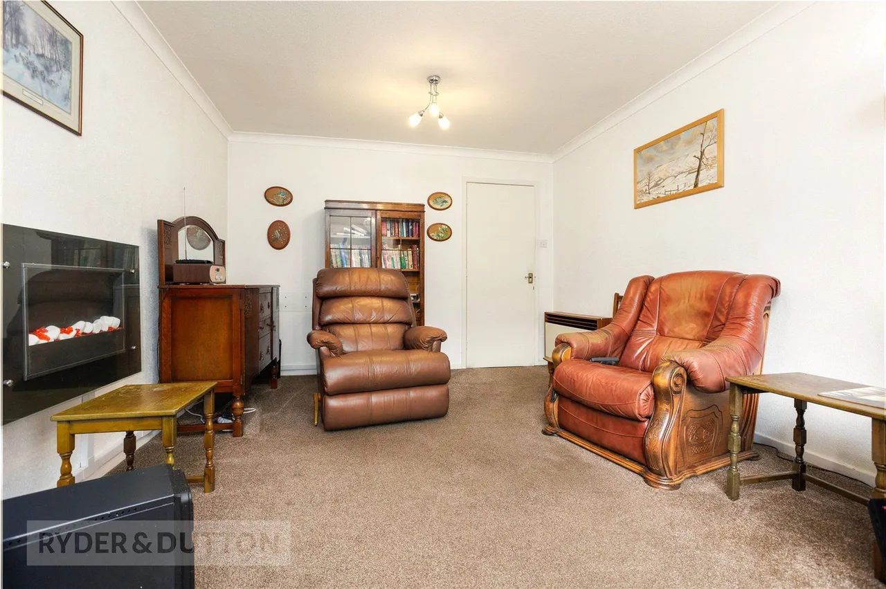 Glasson Walk, Chadderton, OL9, photo 4
