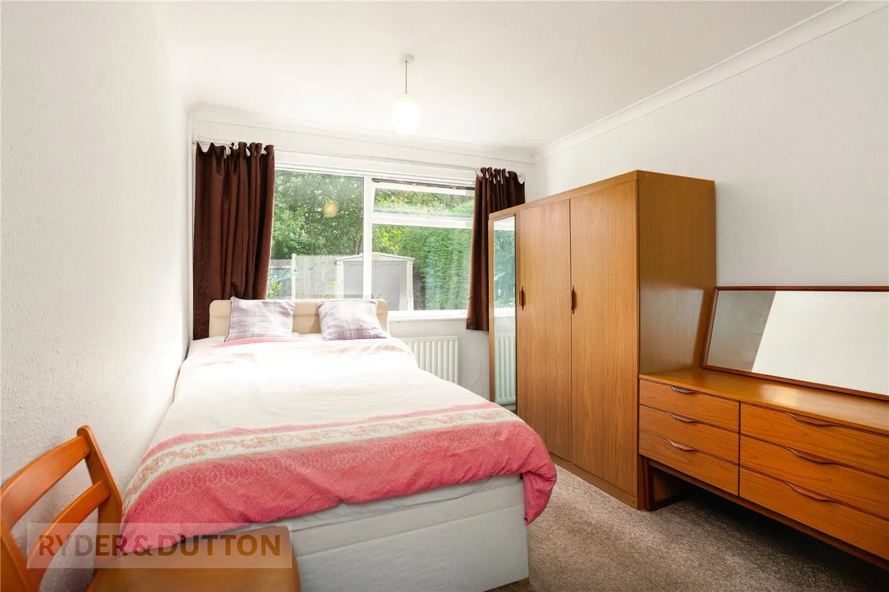 Glasson Walk, Chadderton, OL9, photo 6