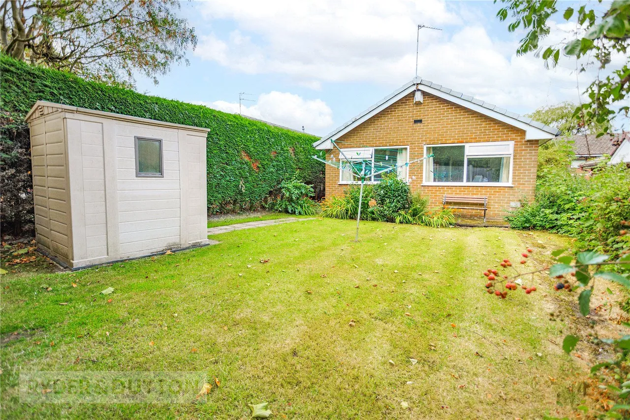 Glasson Walk, Chadderton, OL9, photo 16