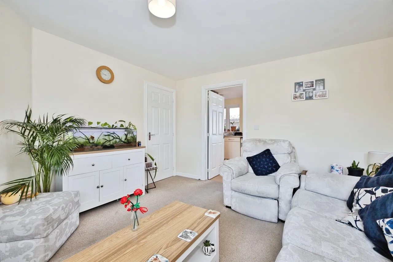 Swanmead Drive, Ilminster, TA19, photo 3