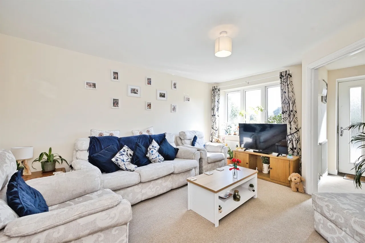 Swanmead Drive, Ilminster, TA19, photo 2