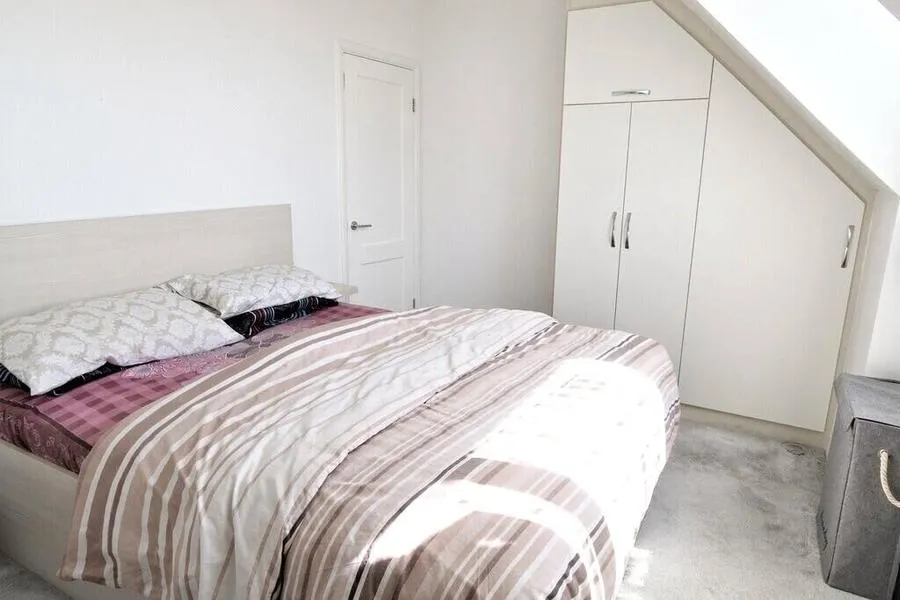 Feltham Hill Road, Ashford, TW15, photo 4