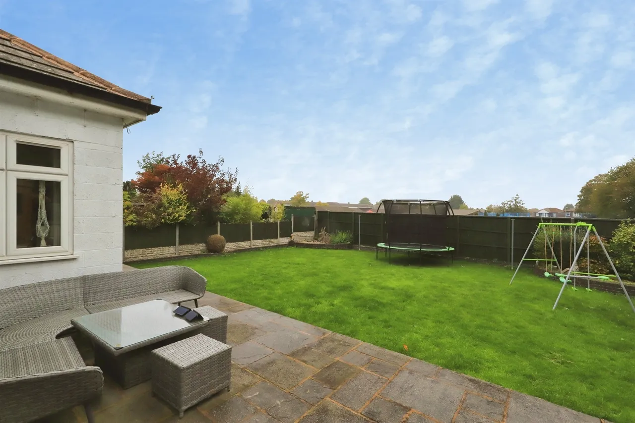Nightingale Place, Bilston, WV14, photo 12