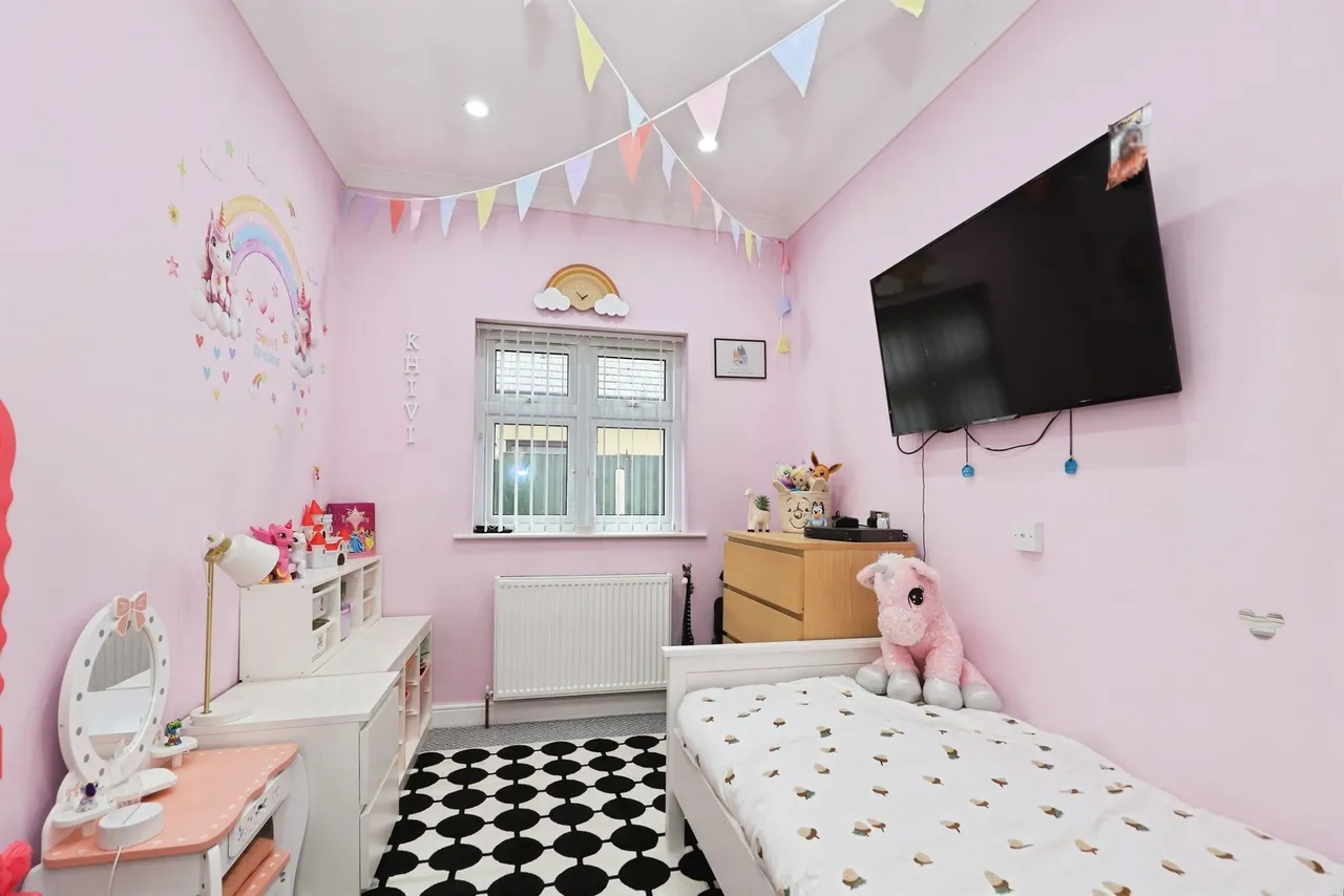 Nightingale Place, Bilston, WV14, photo 10