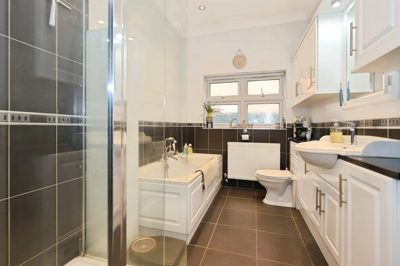 Nightingale Place, Bilston, WV14, photo 11