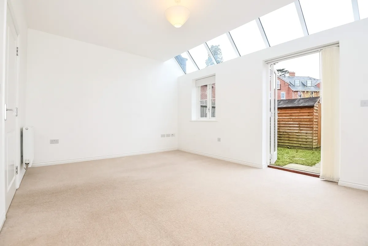 Winton Close, Winchester SO22, photo 4