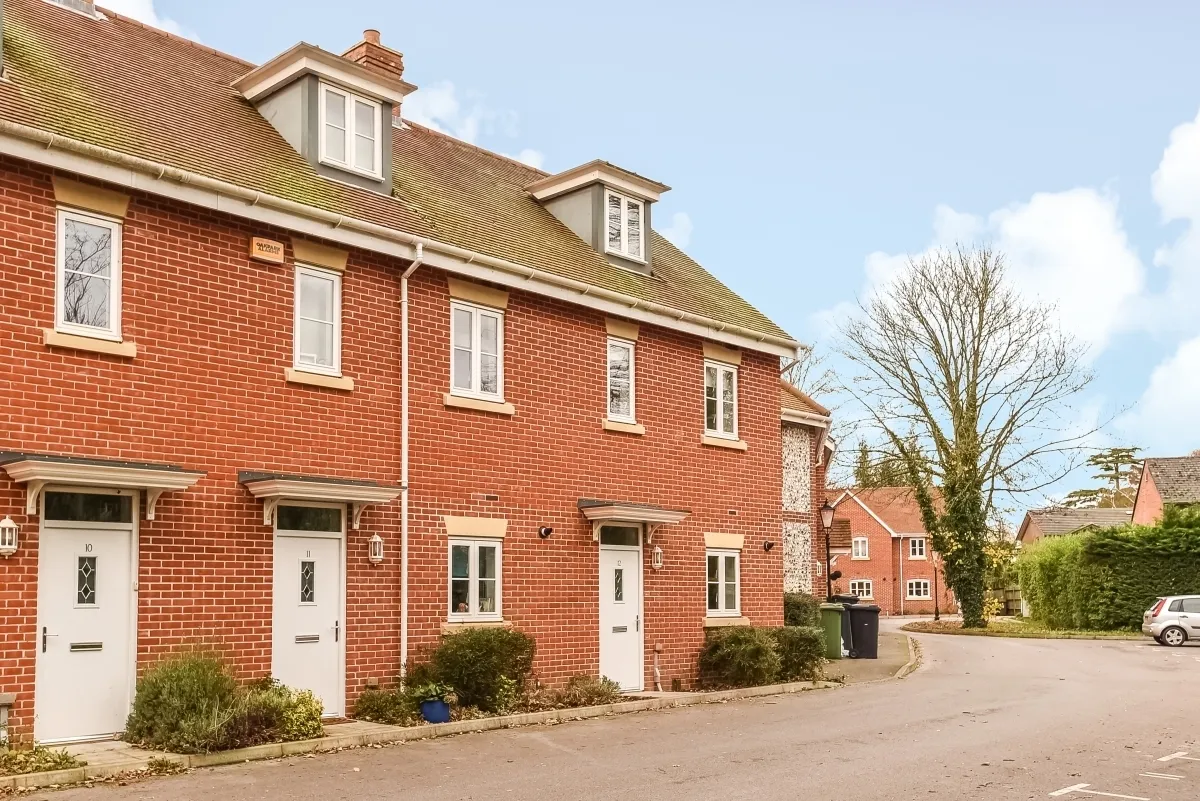 3 bed house to rent — Winton Close, Winchester SO22