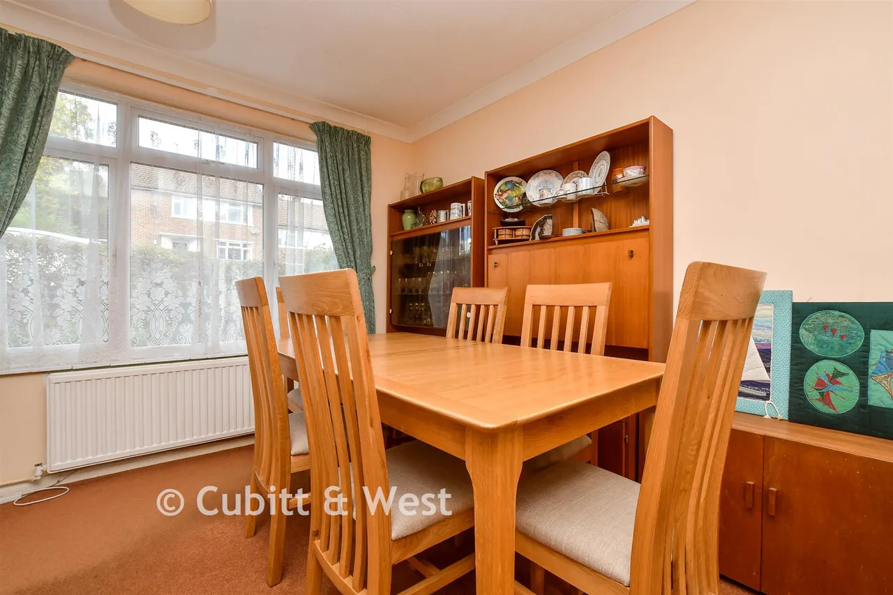 Blackthorn Road, Reigate, RH2, photo 5