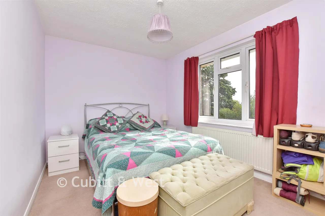 Blackthorn Road, Reigate, RH2, photo 7