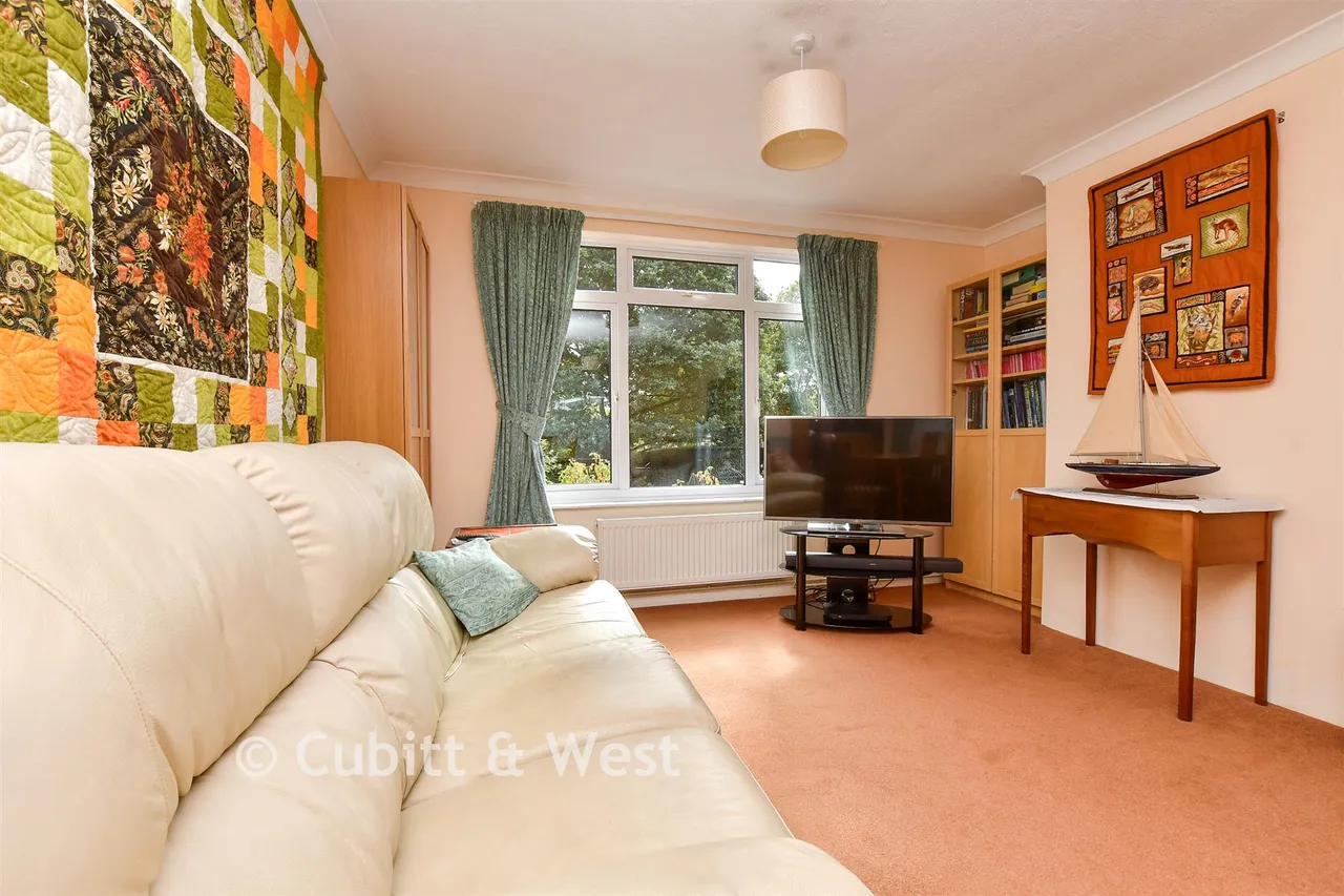 Blackthorn Road, Reigate, RH2, photo 13