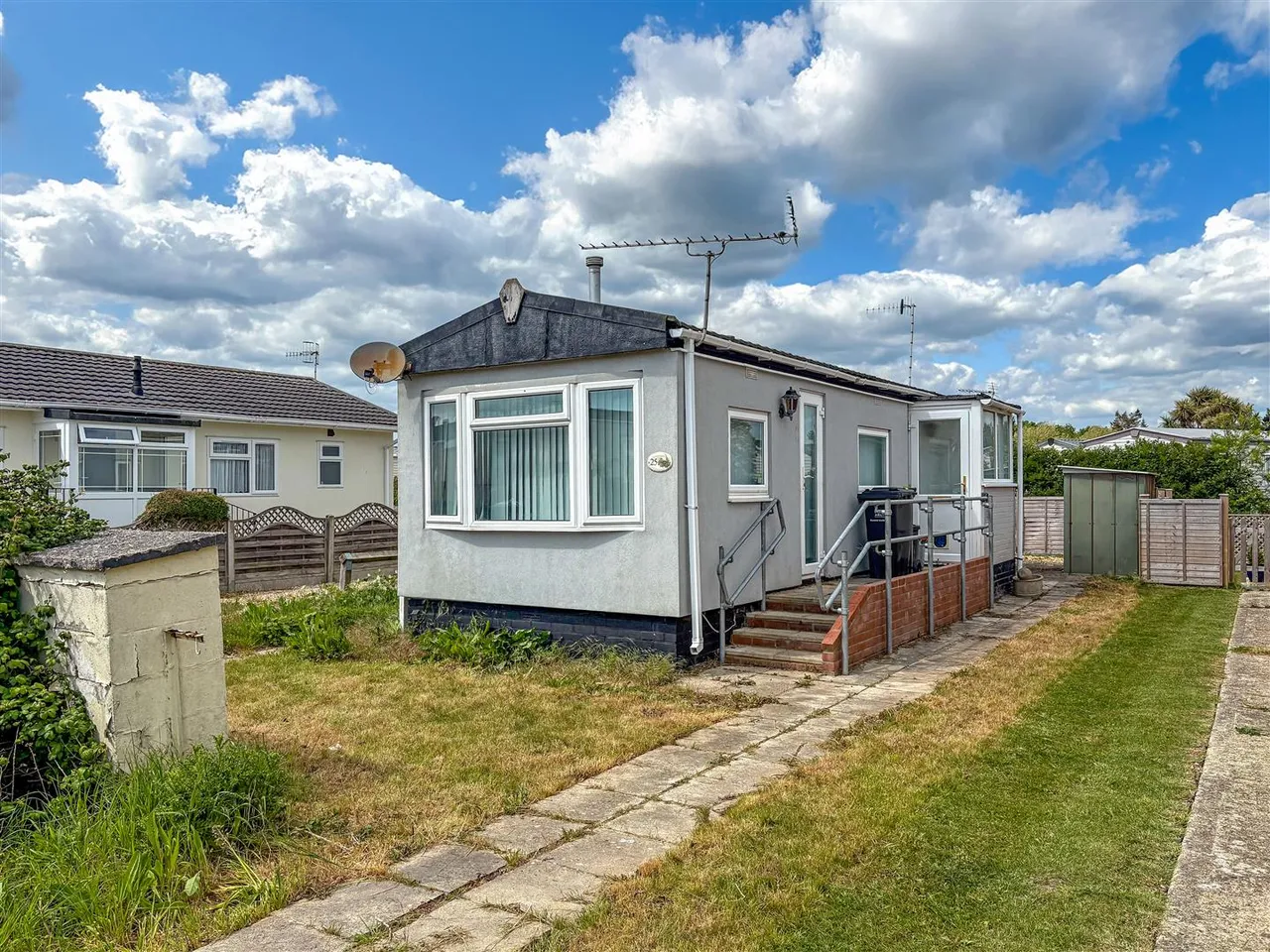 2 bed mobile home for sale, Thornlea Court, Wick