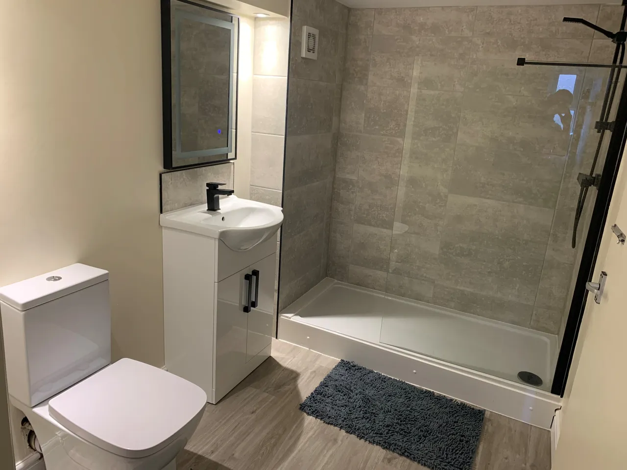 Bedrooms, LN1, photo 2