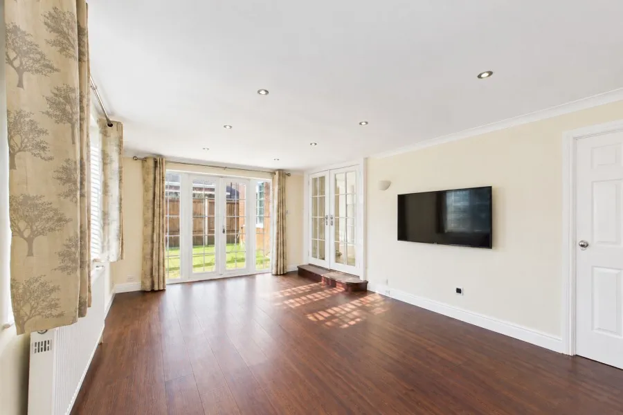 Cooper Road, Windlesham, GU20, photo 6