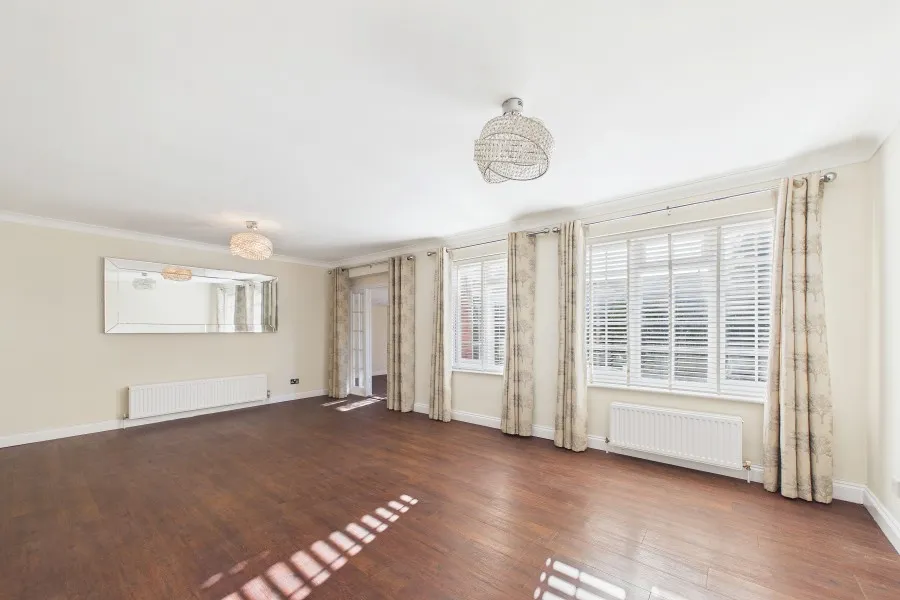 Cooper Road, Windlesham, GU20, photo 7