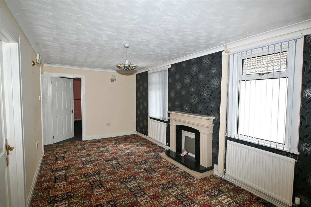 Hawkesley Drive, Northfield, Birmingham, B31 4EY, photo 2