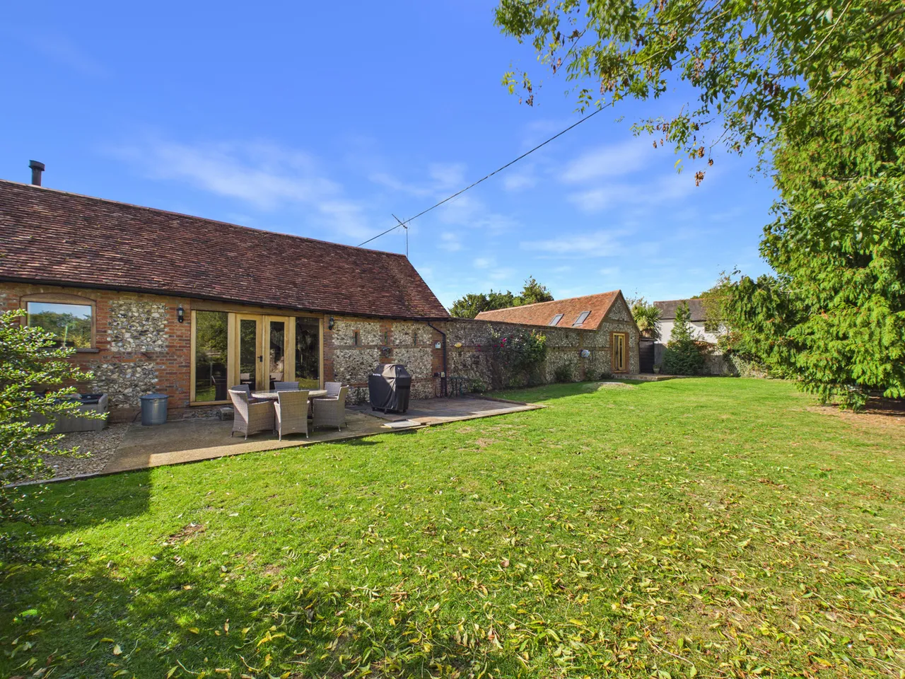 Bullocks Farm Lane, Wheeler End, HP14, photo 4