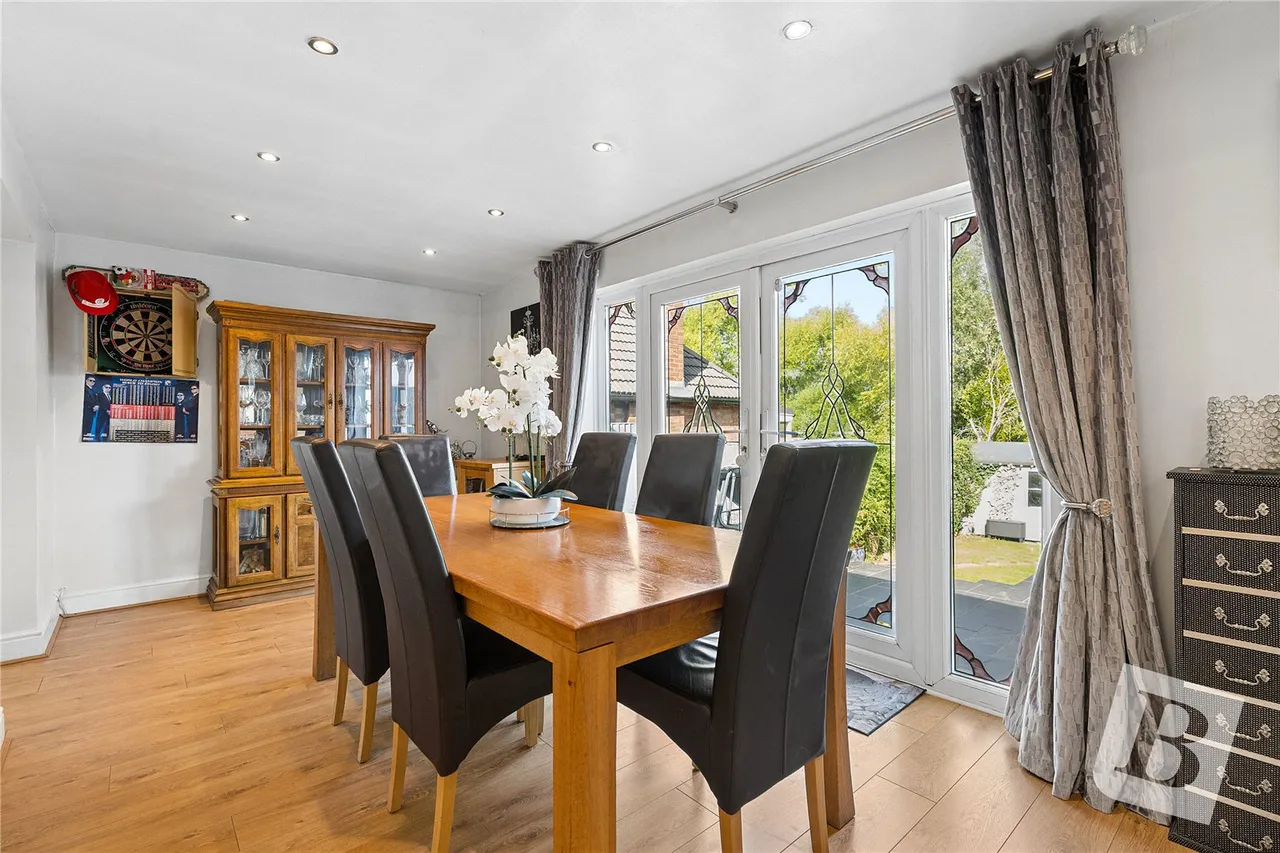 Abbey Wood Lane, Rainham, RM13, photo 5
