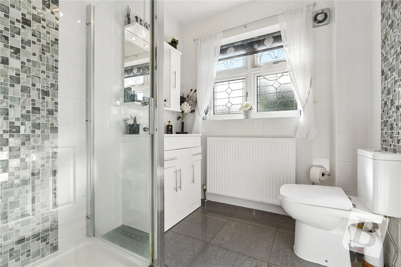 Abbey Wood Lane, Rainham, RM13, photo 11