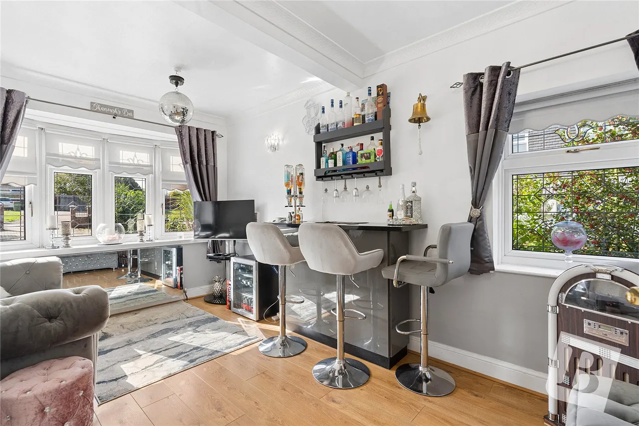 Abbey Wood Lane, Rainham, RM13, photo 6