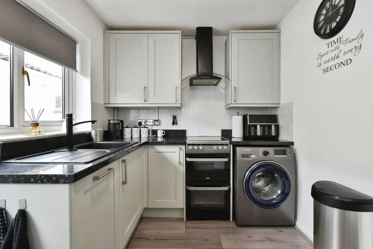 Llwyn Y Bryn, Ammanford, SA18, photo 4