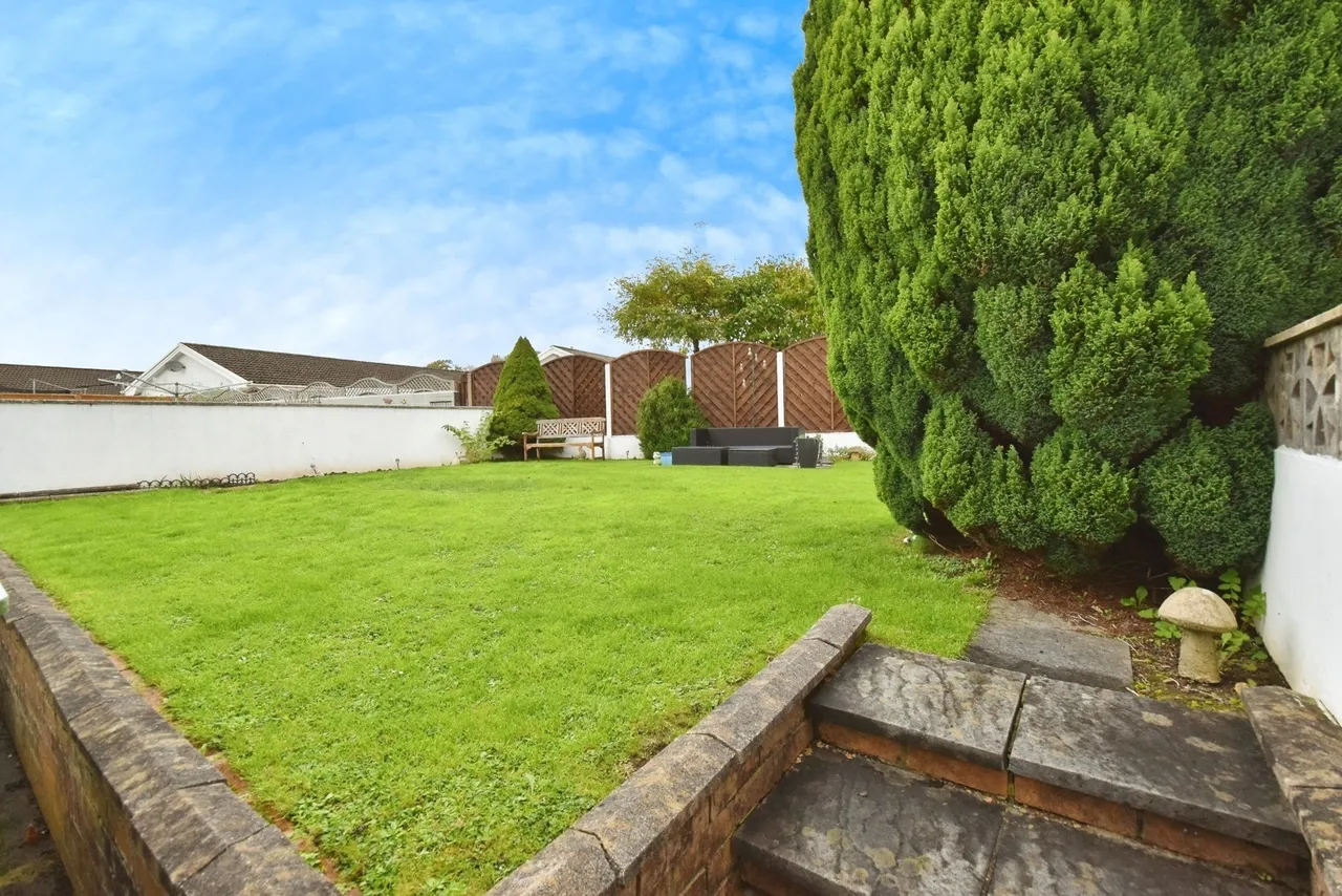 Llwyn Y Bryn, Ammanford, SA18, photo 13
