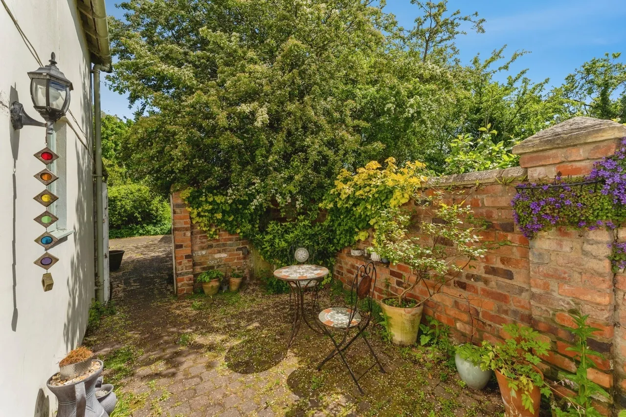 Cross Lanes, Oscroft, CH3, photo 25