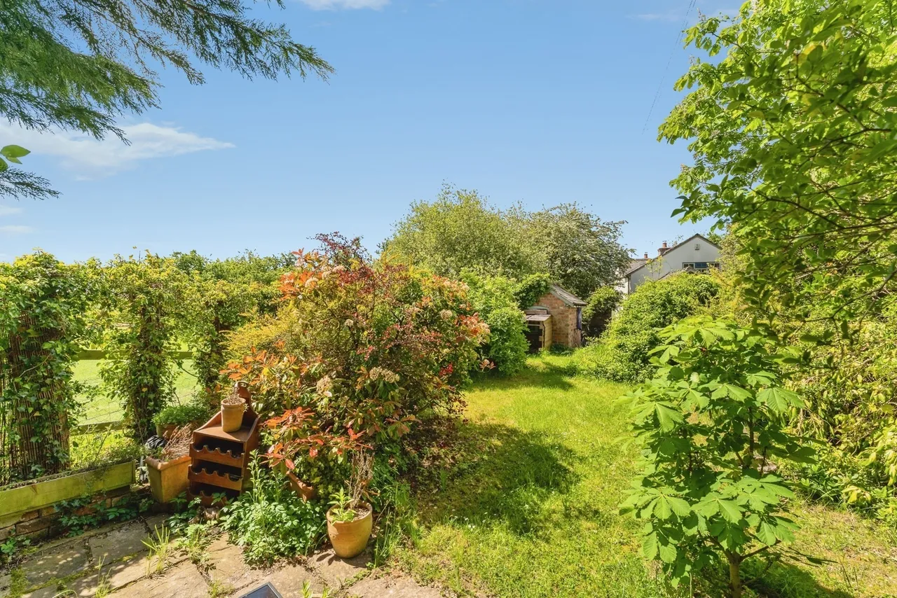 Cross Lanes, Oscroft, CH3, photo 27