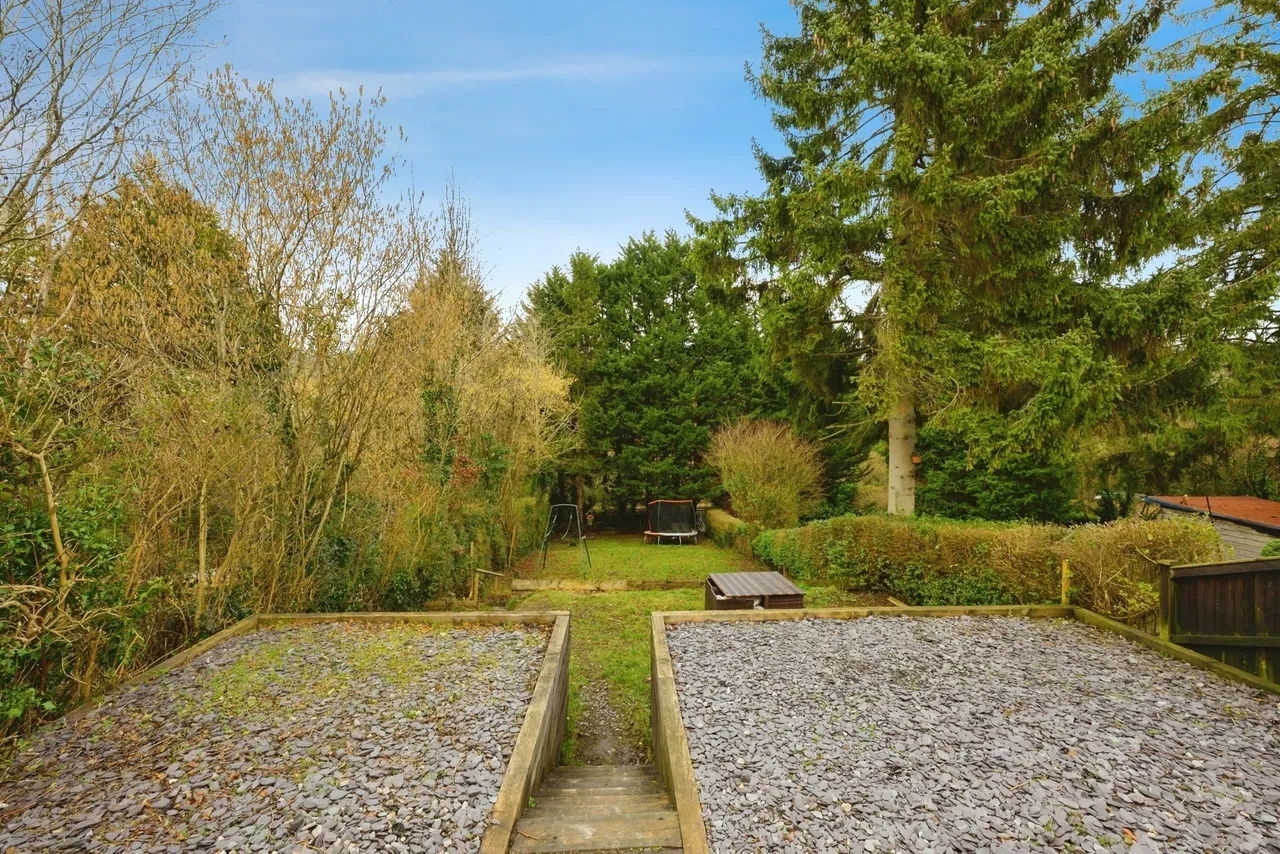 Valley Road, CR8, photo 16