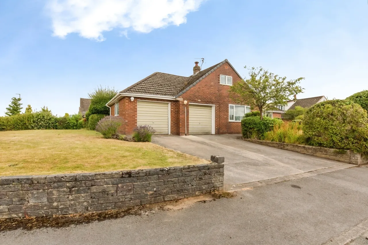5 bed house for sale — Pexhill Drive, MACCLESFIELD, Cheshire, SK10